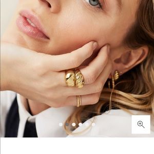 Mejuri Croissant Dôme Ring size 6